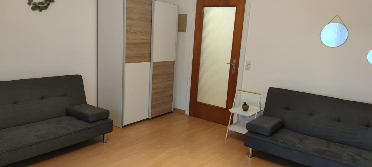 Schoene Und Optimal Gelegene Wohnung Og Weisskirchen Exteriör bild