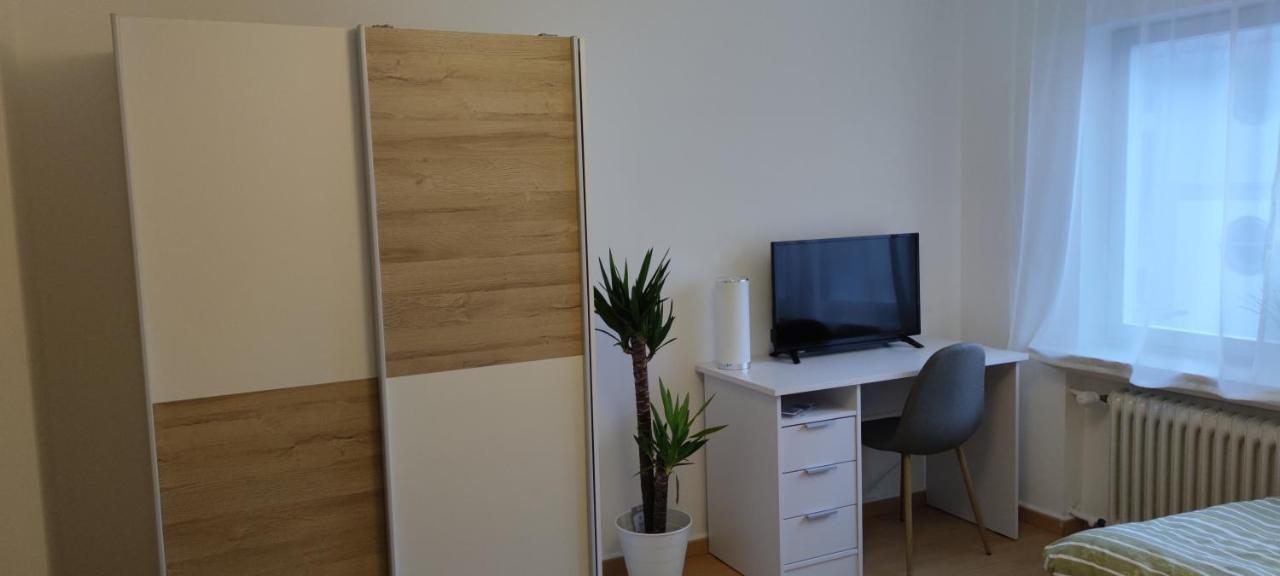 Schoene Und Optimal Gelegene Wohnung Og Weisskirchen Exteriör bild